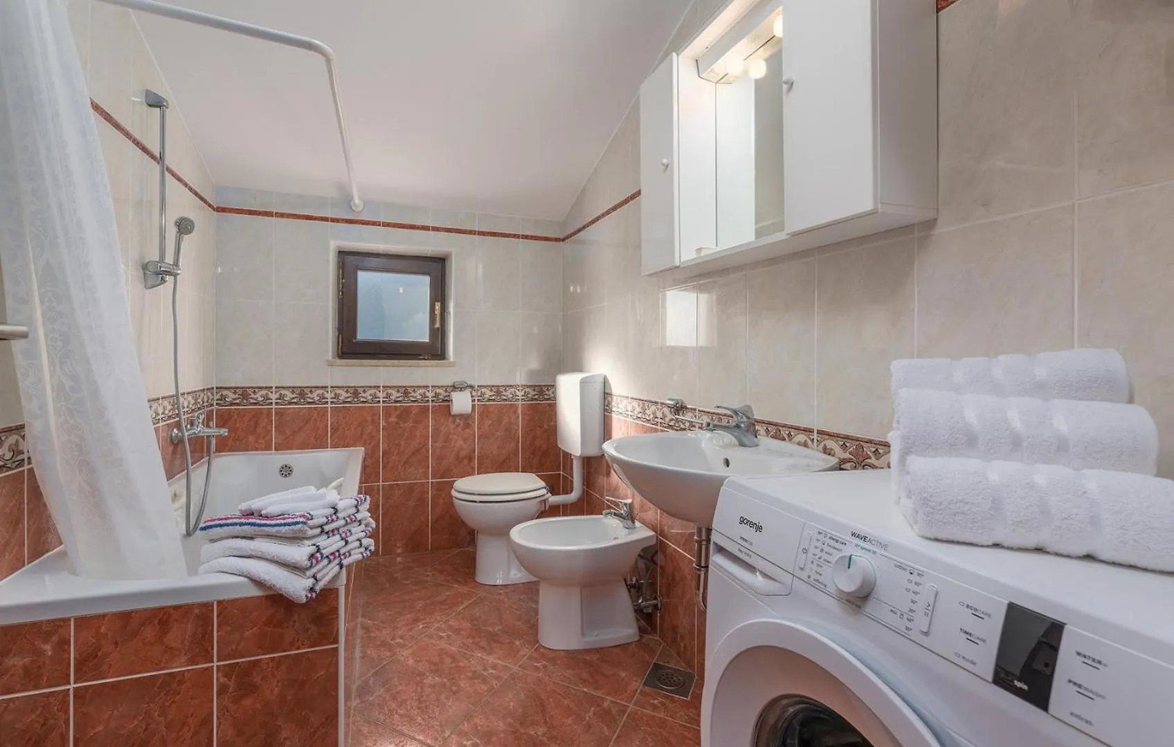 Guest house Apartmani Katalin Musalez